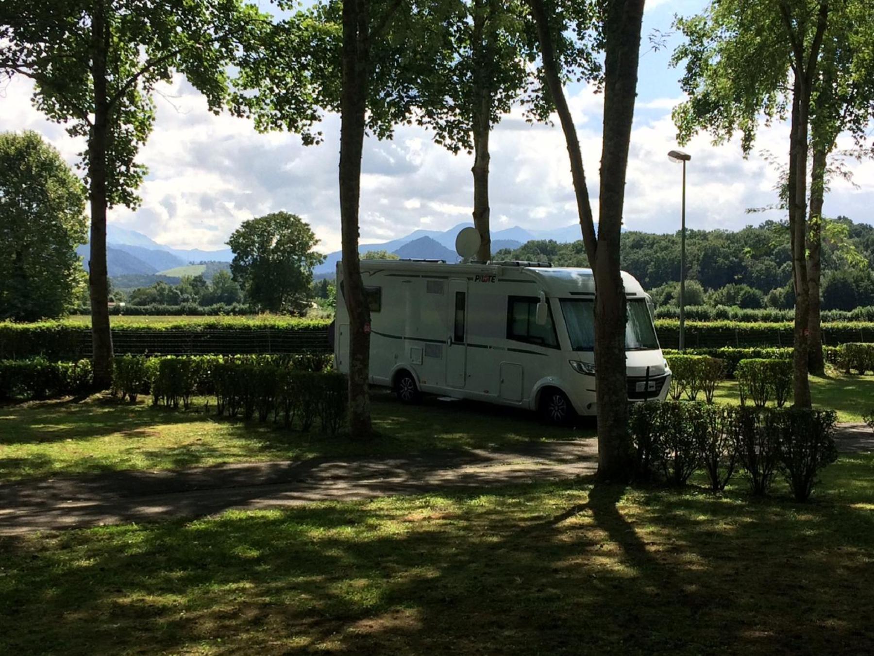 Camping Pyrenees Nature โอโลรง-แซ็ง-มารี ภายนอก รูปภาพ